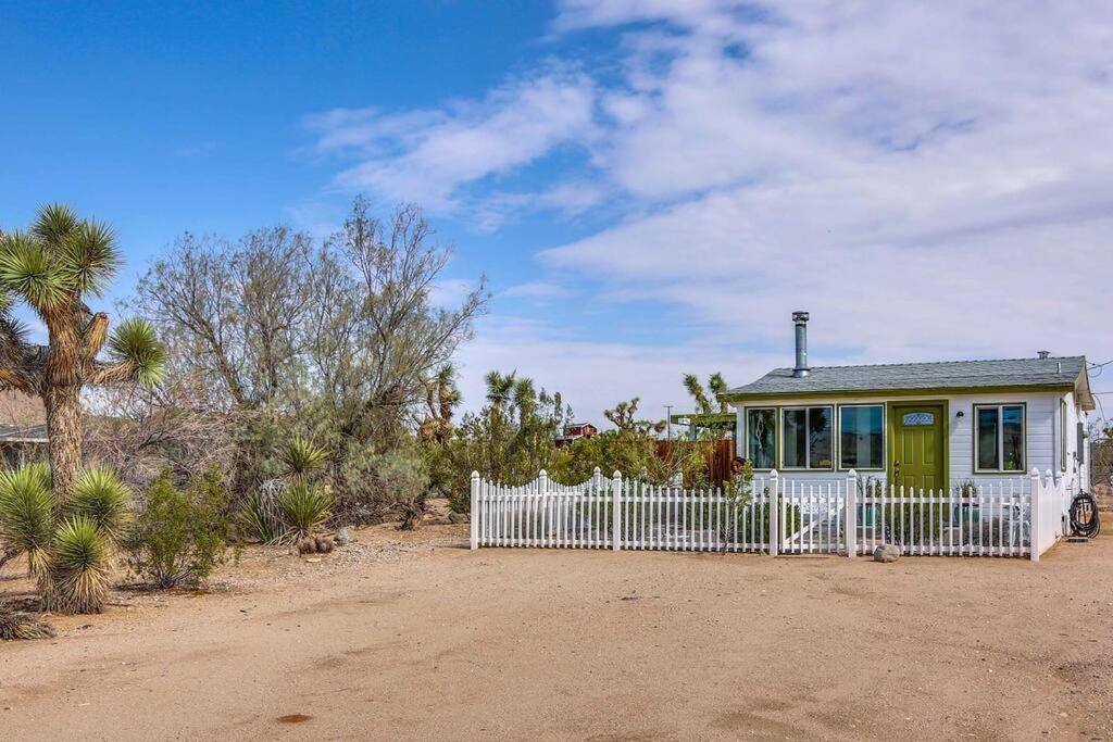 Jt Cottage Yucca Valley Exterior photo