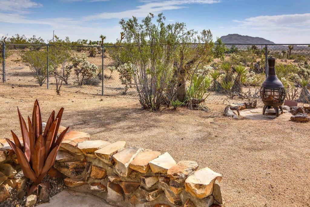 Jt Cottage Yucca Valley Exterior photo