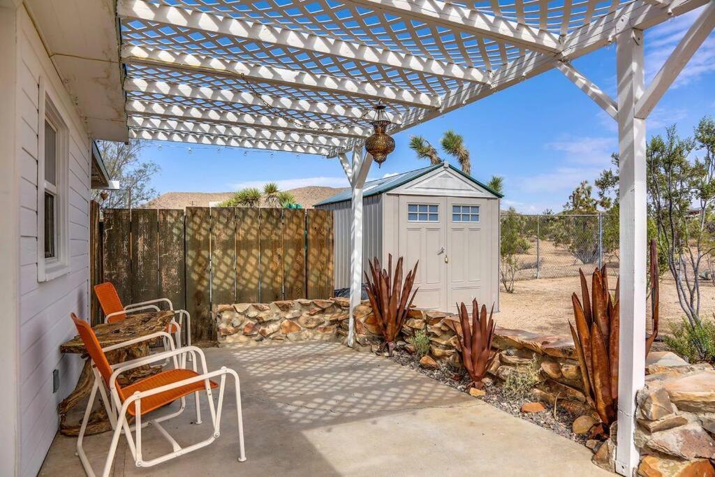 Jt Cottage Yucca Valley Exterior photo