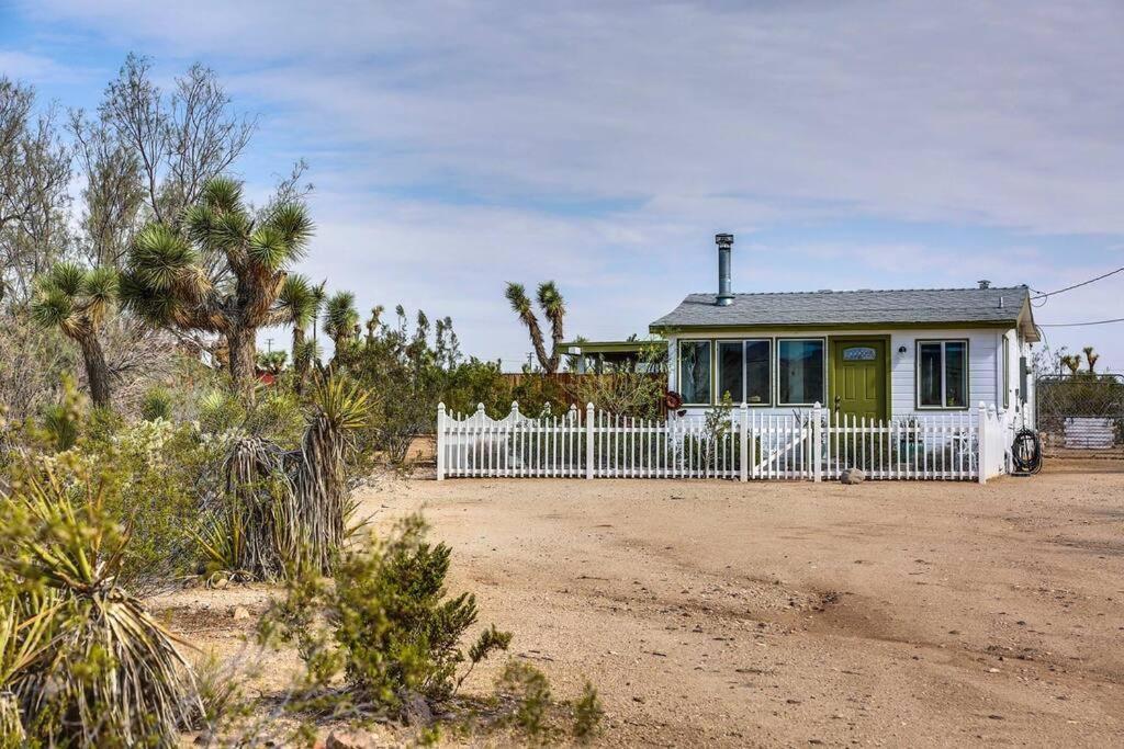 Jt Cottage Yucca Valley Exterior photo