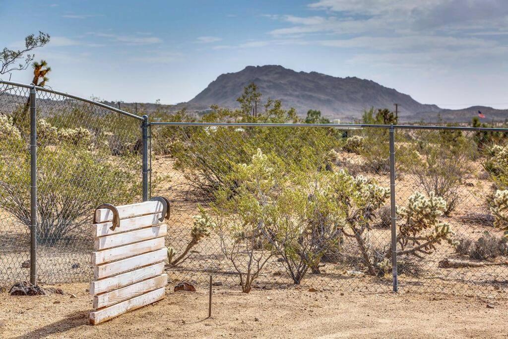 Jt Cottage Yucca Valley Exterior photo